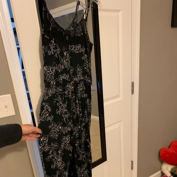 Black patterned jumpsuit! - Picture 1 of 2